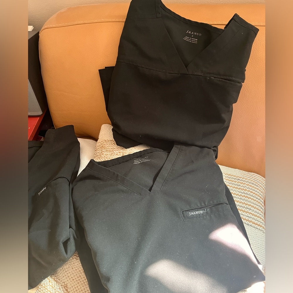 Jaanuu scrub tops